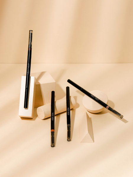 Vely Vely Карандаш для бровей из микрофибры – шоколадный Microfiber Brow Pencil – Choco B 0.09 гр фото 2