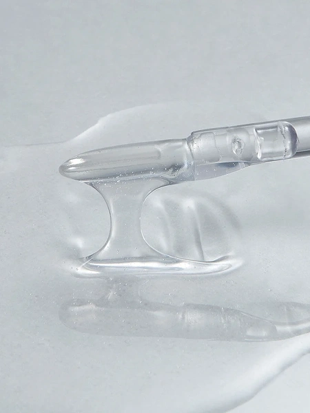 Arocell Сыворотка-блеск с эффектом увеличения объема губ – прозрачный Maxi Plump Lip Serum – Clear 2.5 гр фото 2