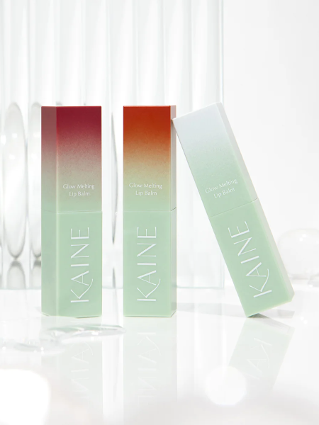 Kaine Тающий бальзам-блеск для губ – 03 теплый абрикос Glow Melting Lip Balm – Warm Apricot 3.7 гр фото 5