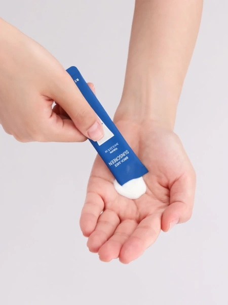 Round Lab Набор саше: пенка + сыворотка + крем + санскрин Stick Pouch Kit 3 мл х 12 шт фото 8