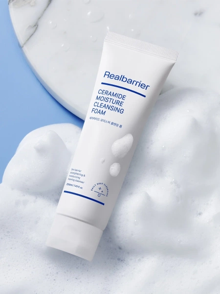 Real Barrier Кремовая очищающая пенка c керамидами Ceramide Moisture Cleansing Foam 220 мл фото 3