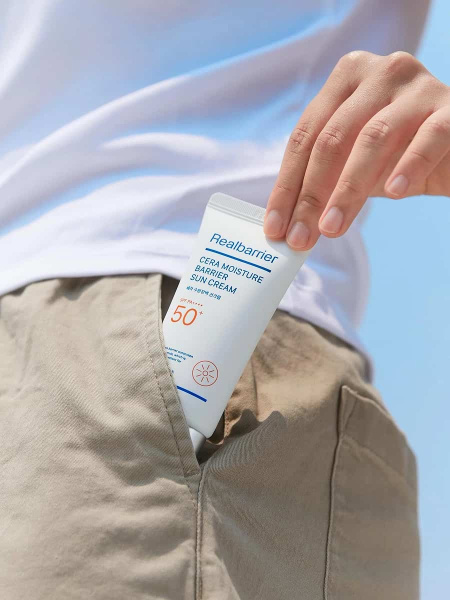 Real Barrier Барьерный солнцезащитный крем SPF50 Cera Moisture Barrier Sun Cream 50 мл фото 2