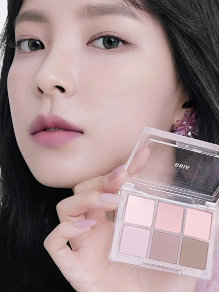 BBIA Палетка теней для глаз – холодный розовый Ready To Wear Eye Palette – 06 Cool Standard 5 гр фото 1