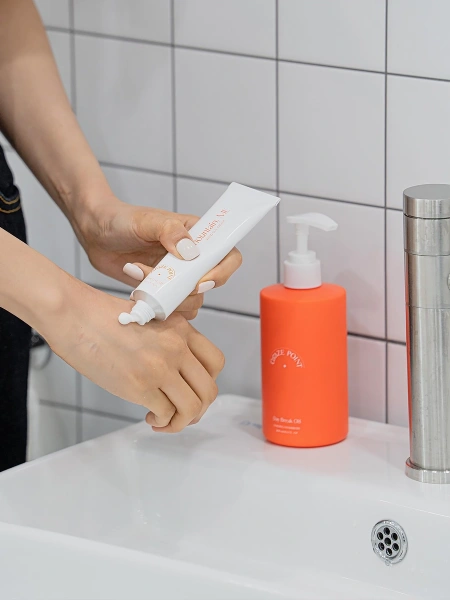 Graze Point Парфюмированный солнцезащитный крем для рук SPF20 Mountain ME Hand Sun Cream 50 мл фото 2