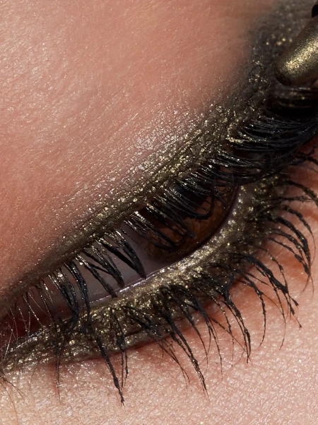 Romanovamakeup Карандаш для глаз «Golden Apple» Sexy Smoky Eye Pencil 1.2 гр фото 2