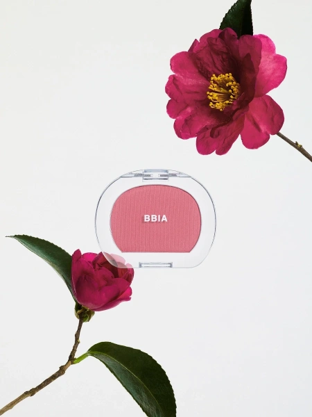 BBIA Ультратонкие пудровые румяна – ярко-розовый Last Blush – 02 Camellia 4 гр фото 2