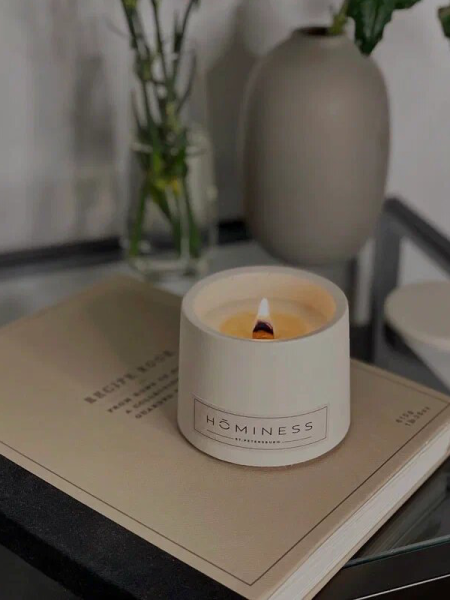 Hominess Ароматическая свеча в бетонной форме «Tobacco&Vanilla» White 100 мл фото 1