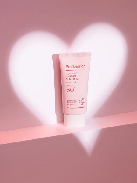 Real Barrier Тонирующий солнцезащитный крем SPF50 Peach Fit Tone-Up Sun Cream 50 мл фото 6