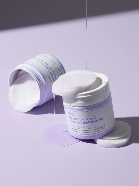 Sungboon Editor Отшелушивающие пэды с витамином С против пигментации Meoru Podo Vita C Turn-over Dark Spot Pad 60 шт фото 1