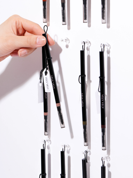 Vely Vely Карандаш для бровей из микрофибры – шоколадный Microfiber Brow Pencil – Choco B 0.09 гр фото 5