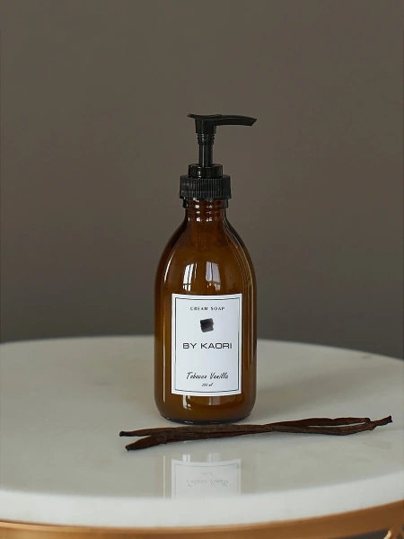Kaori Крем-мыло для рук «Tobacco Vanilla» Тёплый мягкий аромат табачных листьев и сладкой ванили 250 мл