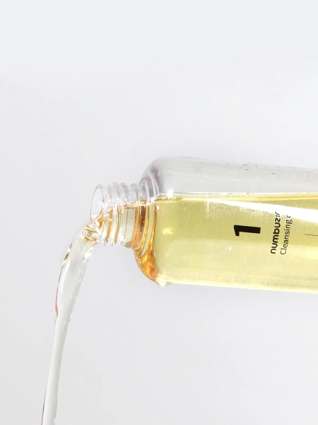 Numbuzin Лёгкое гидрофильное масло от чёрных точек No.1 Easy Peasy Cleansing Oil 200 мл фото 4