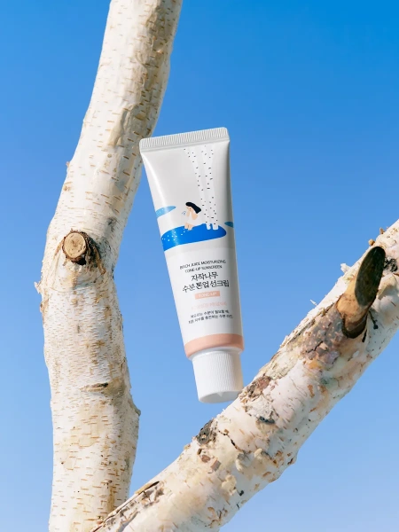 Round Lab Тонирующий солнцезащитный крем SPF50 Birch Juice Moisturizing Tone-Up Sunscreen 50 мл фото 1