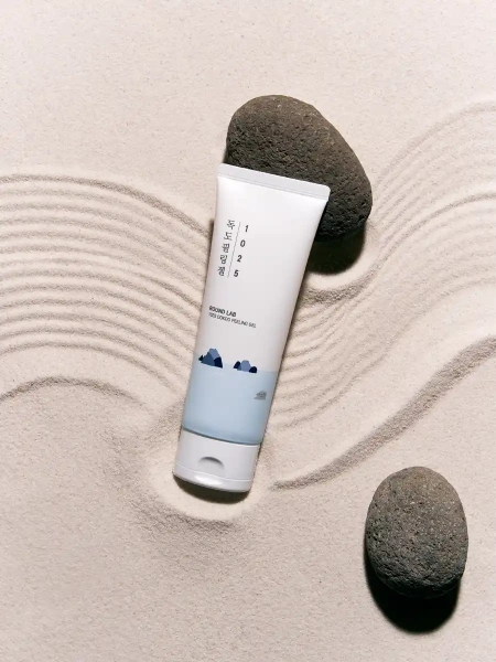 Round Lab Деликатный пилинг-гель с морской водой 1025 Dokdo Peeling Gel 120 мл фото 1