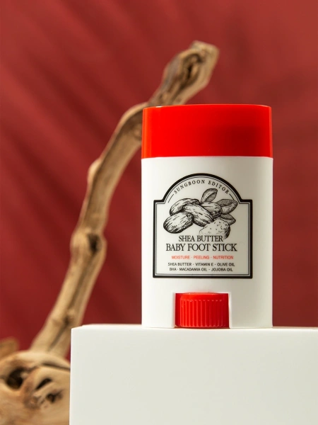 Sungboon Editor Отшелушивающий стик для ног с салициловой кислотой и маслом ши Shea Butter Baby Foot Stick 20 гр фото 1