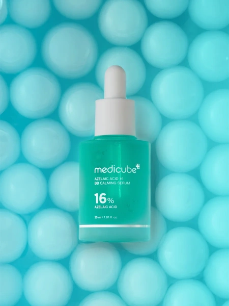 Medicube Успокаивающая сыворотка с 16% азелаиновой кислоты Azelaic Acid 16 BB Calming Serum 30 мл фото 5