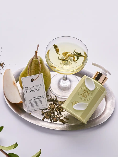 Teabless Парфюмированный лосьон «Груша, Фрезия» Pear Green Tea Perfume Body Lotion 250 гр фото 3