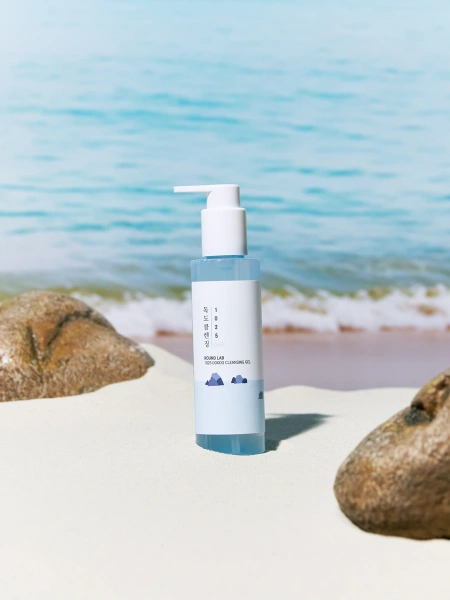 Round Lab Очищающий гель с морской водой 1025 Dokdo Cleansing Gel 150 мл фото 3