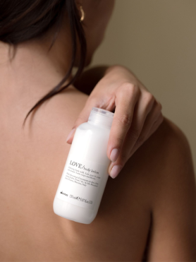 Cмягчающее молочко для тела Davines LOVE Body Lotion - купить 3 990 ₽ 