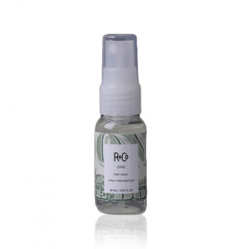 Несмываемый кондиционер-спрей для укладки «Тот самый» R+Co One Prep Spray - купить 890 ₽ 