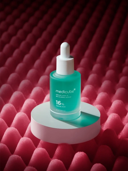 Medicube Успокаивающая сыворотка с 16% азелаиновой кислоты Azelaic Acid 16 BB Calming Serum 30 мл фото 7